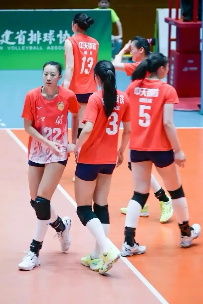 开云体育app-再对上海，江苏女排怎么赢？做好发接好，拦防范赖克，给新人机会|吴梦洁|范泊宁|周页彤|郭中楠|唐欣_新浪体育_新浪新闻